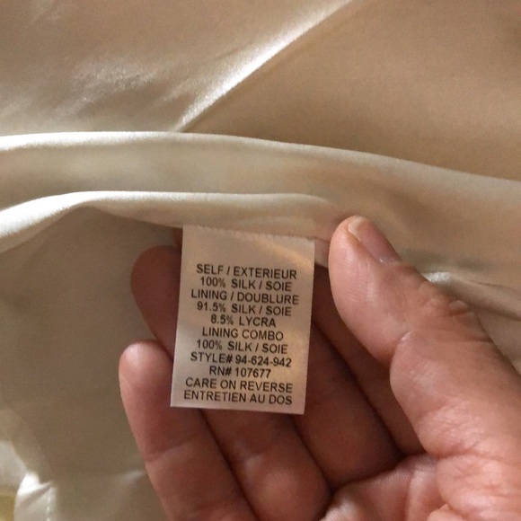 Dress - Picture 9 of 9